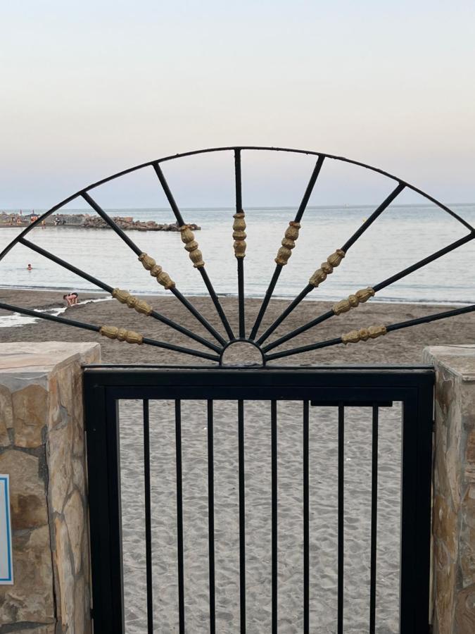 Playa Cristo Amazing Beach Terrace Appartment Эстепона Экстерьер фото